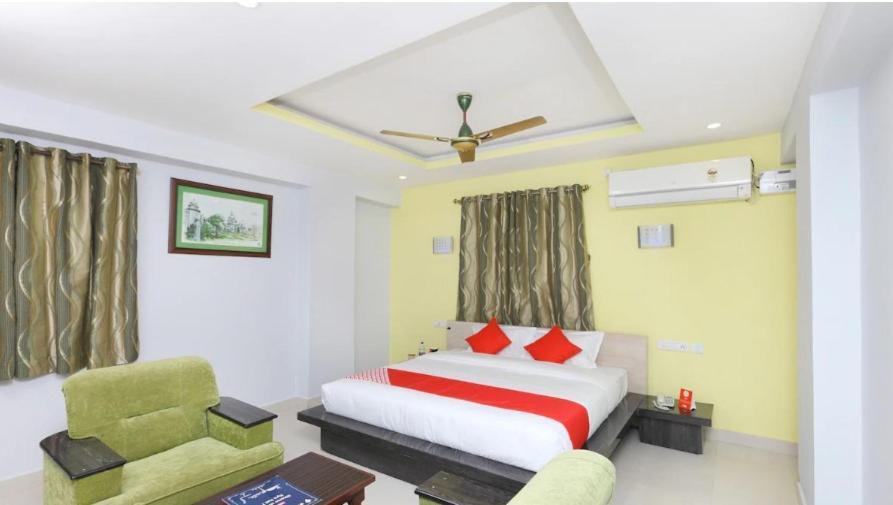 Sai Golden Rooms Тирупати Екстериор снимка