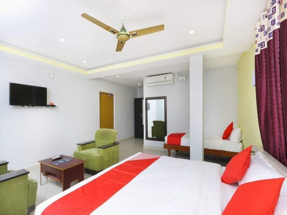 Sai Golden Rooms Тирупати Екстериор снимка