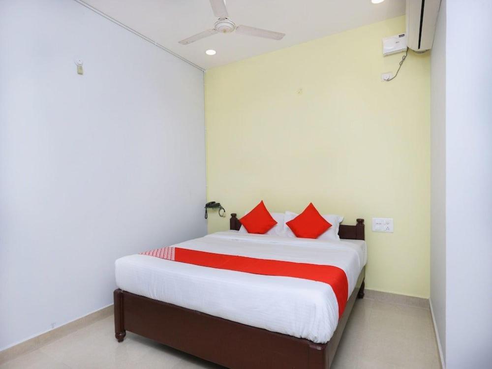 Sai Golden Rooms Тирупати Екстериор снимка